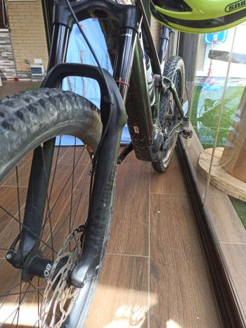 Used Trek Powerfly LT 9.7 2019 2019 Mountainbike — image 8 of 9