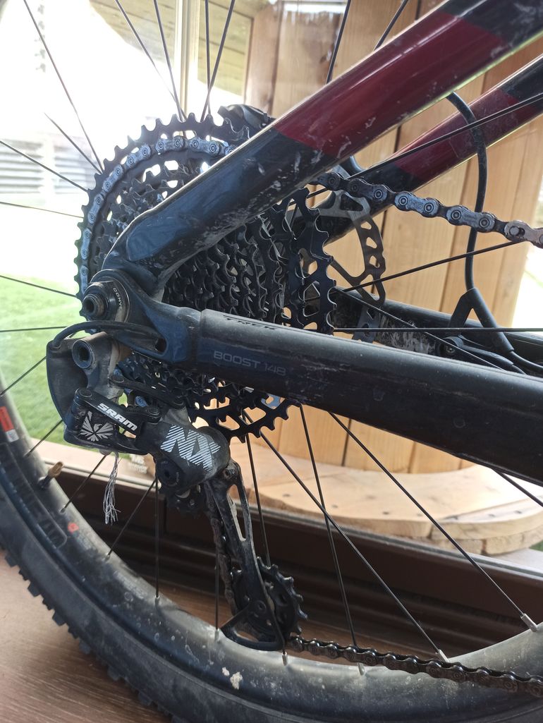 Used Trek Powerfly LT 9.7 2019 2019 Mountainbike — image 5 of 9
