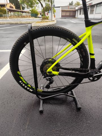 Used Giant Xtc Shimano Deore XT 2020 Mountainbike, Green — image 8 of 8
