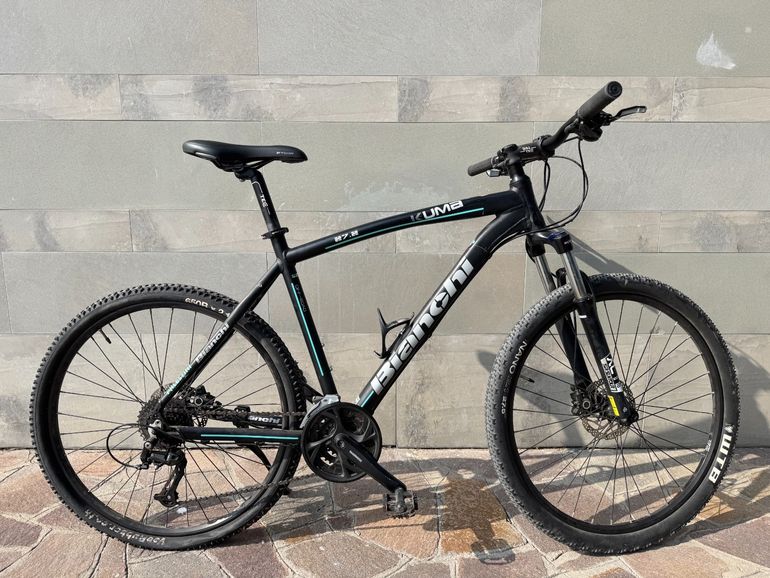 Used Bianchi Kuma 27.2 Altus 3x9 Disc 2015 2015 Mountainbike — image 1 of 28