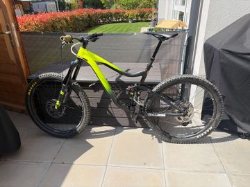 Gebrauchtes Giant Reign 1 2020 2020 Mountainbike, Schwarz, 27.5 — Bild 2 von 3