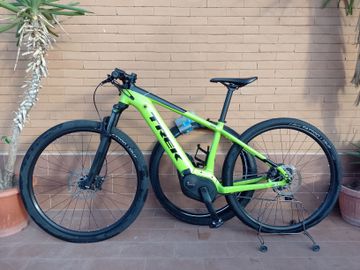 Used Trek Powerfly 5 2019 2019 Mountainbike, Green, 27.5, 29 — image 1 of 9