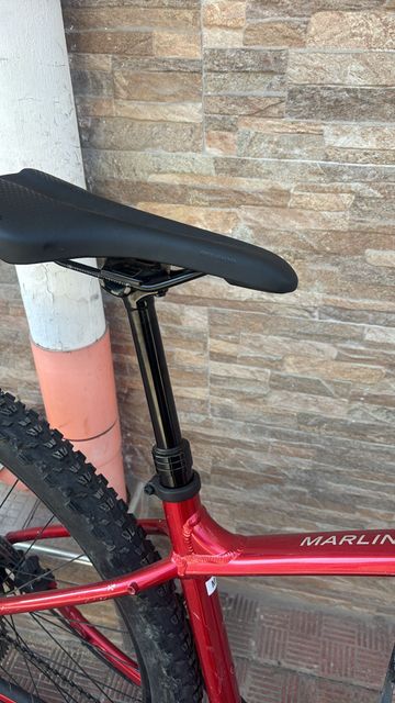 Trek Marlin 7 Gen 3 2025 2025 Mountainbike usato, Rosso — immagine 5 di 5