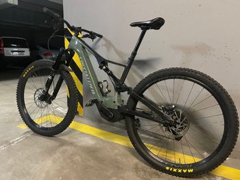 Used Specialized Turbo Levo Expert Carbon 2020 2020 Mountainbike — image 2 of 10