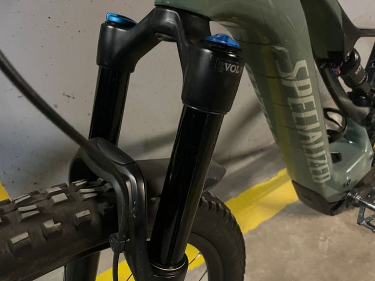 Used Specialized Turbo Levo Expert Carbon 2020 2020 Mountainbike — image 5 of 10