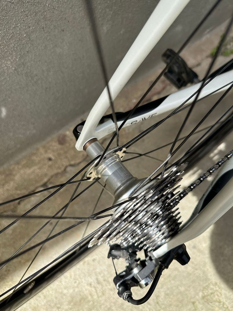 Used Cannondale SuperSix EVO Shimano Dura Ace 2018 Road & Gravel, White — image 8 of 11