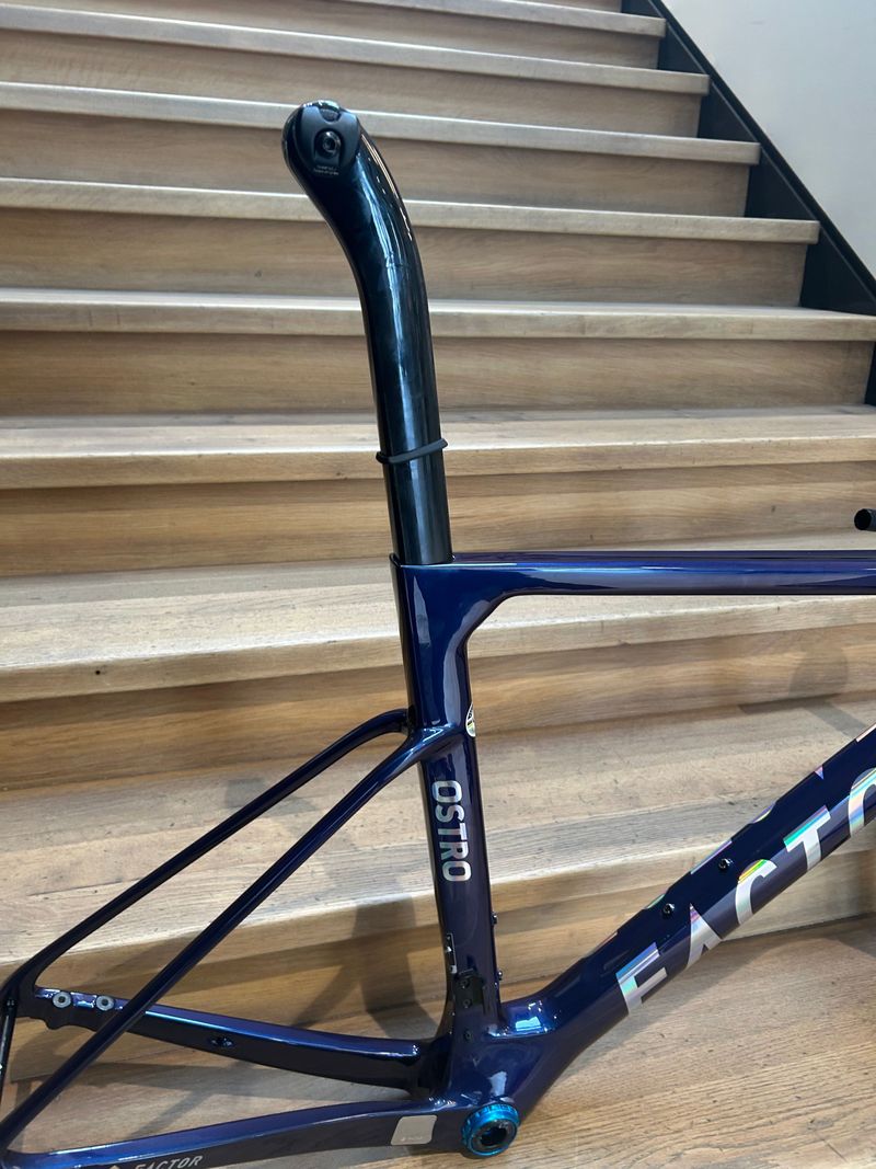 Used Factor OSTRO VAM 2023 Frameset 2023 Road & Gravel, Blue — image 3 of 5
