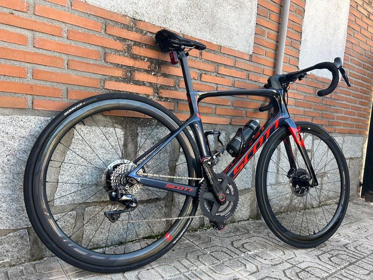 Used Scott Foil Shimano Ultegra Di2 2018 Road & Gravel — image 1 of 6