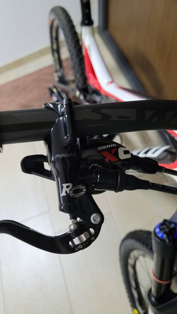 Used Specialized Stumpjumper FSR Expert Carbon 2011 2011 Mountainbike, Red, 26 — image 3 of 8