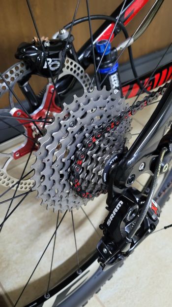 Used Specialized Stumpjumper FSR Expert Carbon 2011 2011 Mountainbike, Red, 26 — image 2 of 8