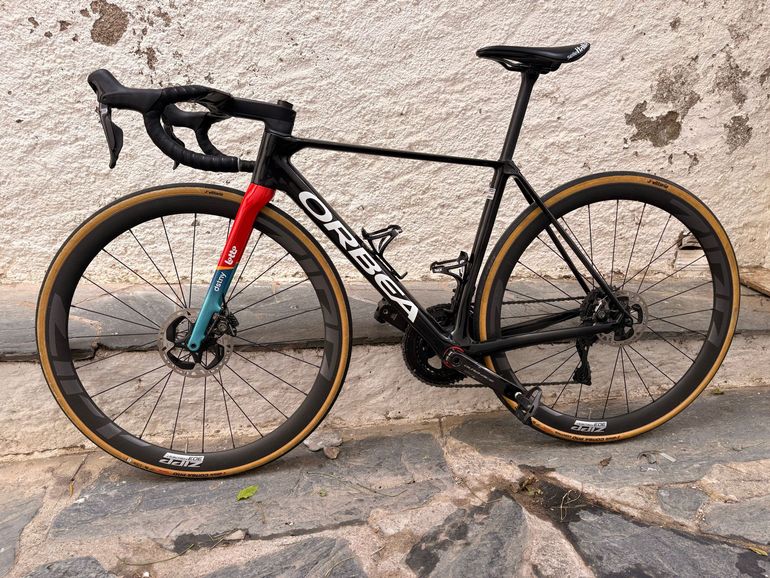 Used Orbea ORCA M10I REPLICA 2024 2024 Road & Gravel, Negro — image 2 of 8