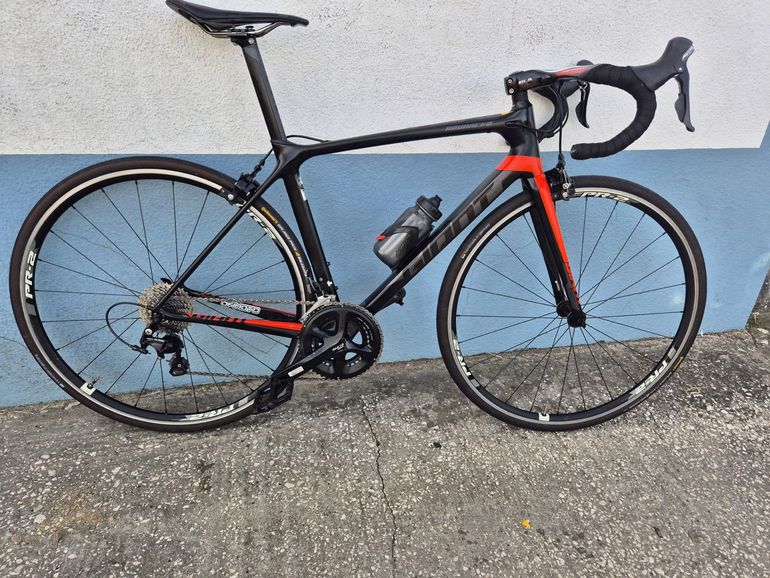 Used Giant TCR Advanced 2 2018 2018 Road & Gravel, Black — image 1 of 4