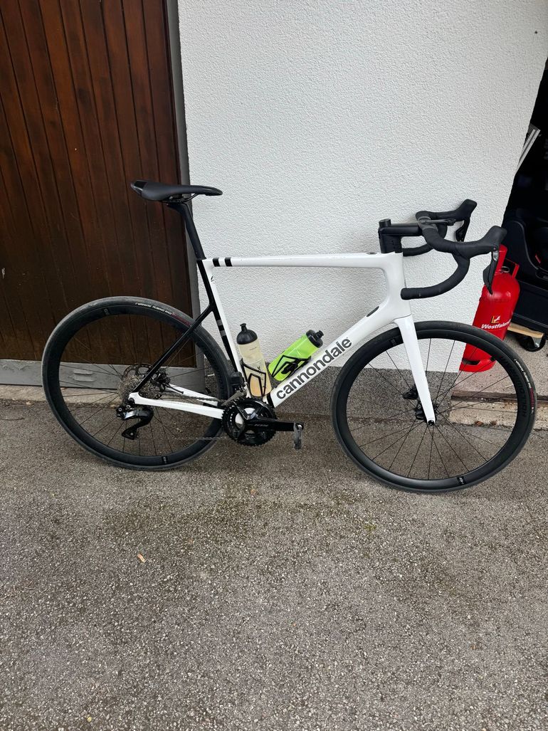 Used Cannondale SuperSix EVO Shimano Dura Ace Di2 2023 Road & Gravel, White — image 1 of 8