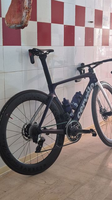Cervélo S5 Red AXS 2024 2024 Road & Gravel usato