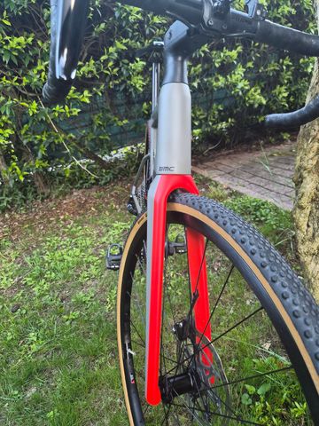 Gebrauchtes BMC Roadmachine 01 AMP X ONE 2024 2024 Road & Gravel, Hellgrau — Bild 12 von 21