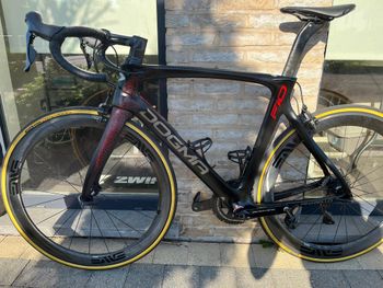 Used Pinarello Pinarello Dogma F10 - Size 55 - ENVE 45mm Wheels 2018 Road & Gravel — image 2 of 9