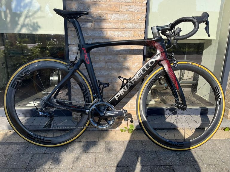 Used Pinarello Pinarello Dogma F10 - Size 55 - ENVE 45mm Wheels 2018 Road & Gravel — image 1 of 9