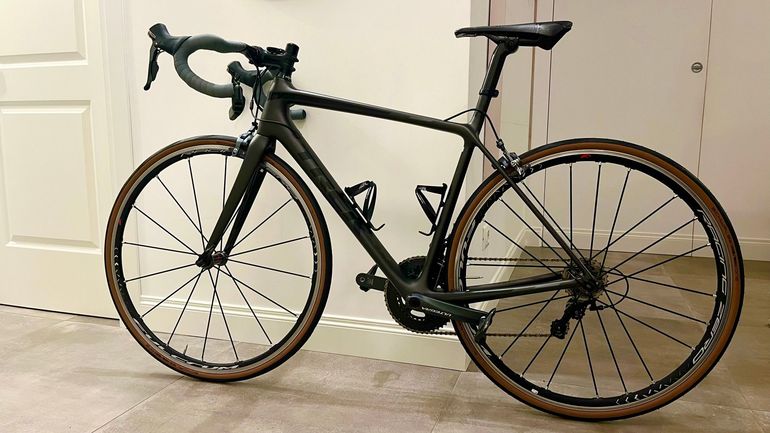 Used Trek Émonda SL 6 2017 2017 Road & Gravel, Black — image 2 of 12