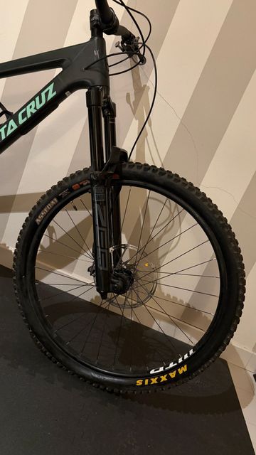 Used Santa Cruz Megatower SRAM GX Eagle 2022 Mountainbike, Light Gray, 29 — image 8 of 9