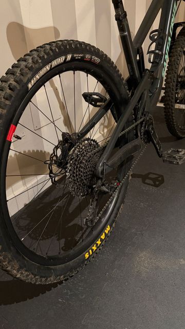 Used Santa Cruz Megatower SRAM GX Eagle 2022 Mountainbike, Light Gray, 29 — image 4 of 9