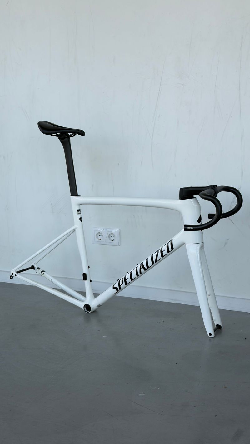 Tweedehands Specialized Tarmac SL8 Expert - Shimano Ultegra Di2 2025 Frameset 2025 Road & Gravel