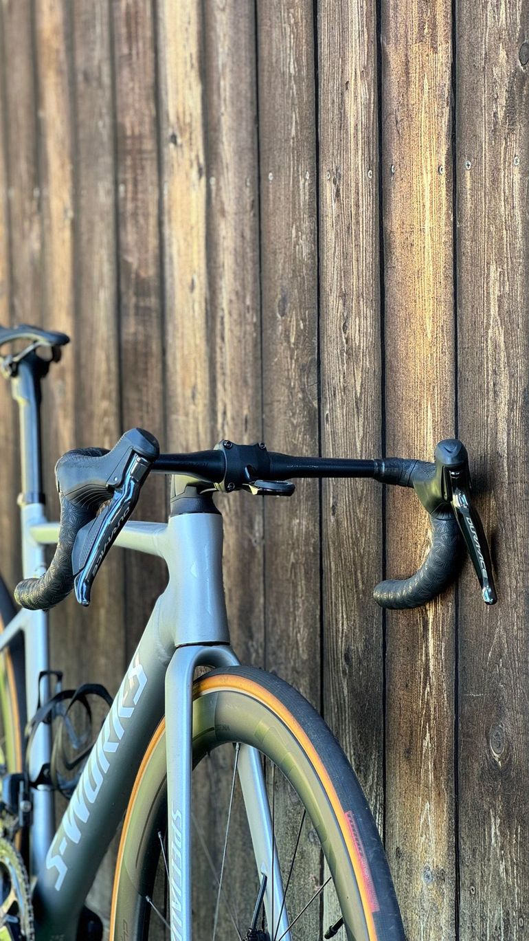 Used Specialized Allez Shimano Dura Ace Di2 2024 Road & Gravel, Light Gray — image 4 of 15
