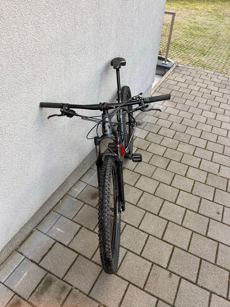 Used Scott Scale 970 2023 2023 Mountainbike, Gris claro — image 2 of 5