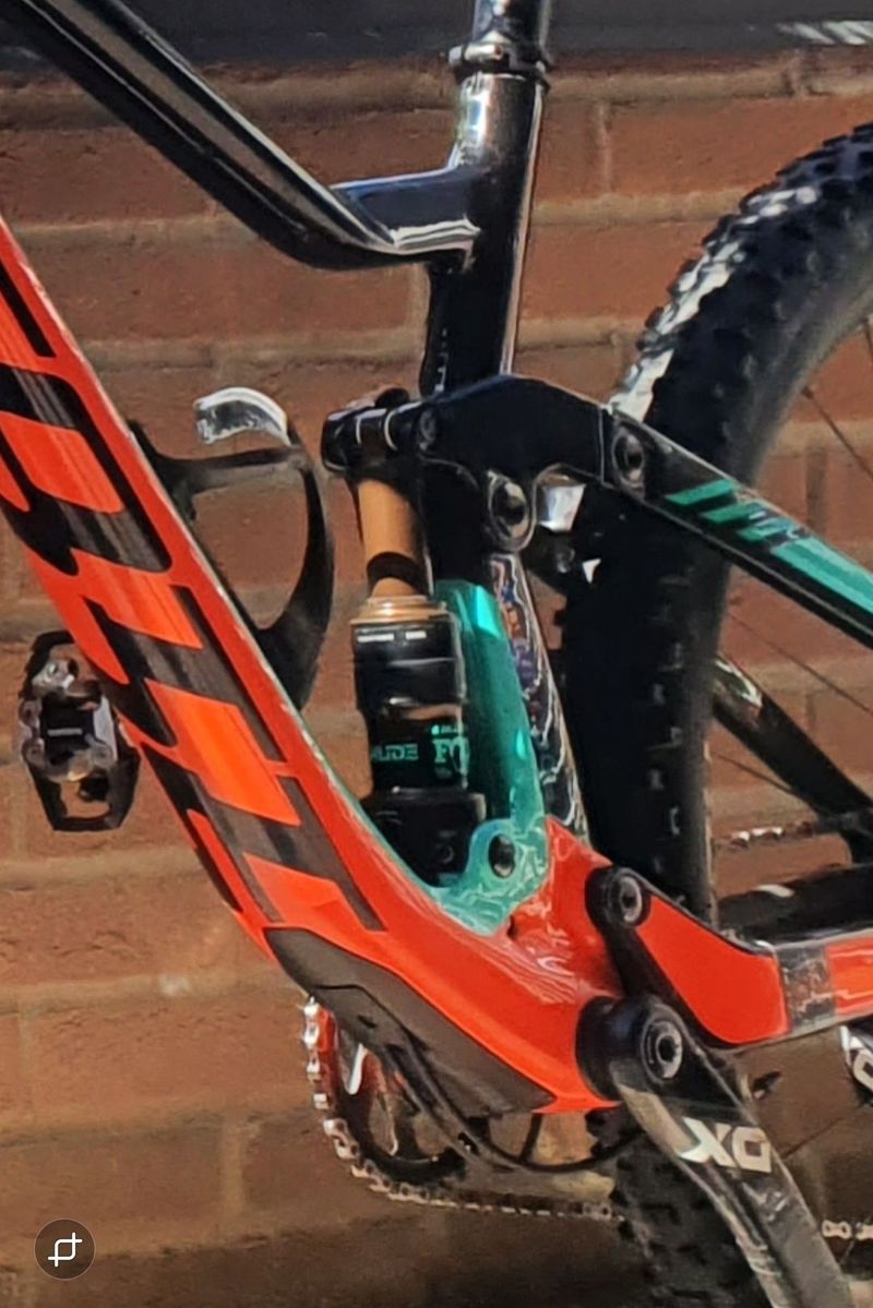 Käytetty Scott Genius 900 Tuned 2018 2018 Mountainbike — kuva 3 / 7