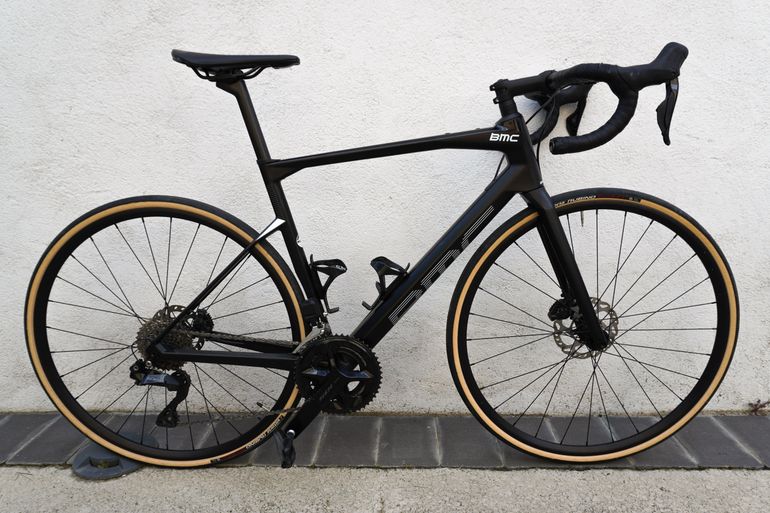 Used BMC Roadmachine FIVE 2023 2023 Road & Gravel — image 1 of 6