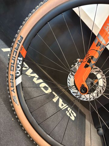 KTM MYROON EXONIC 2024 2024 Mountainbike usato, Arancione — immagine 11 di 12