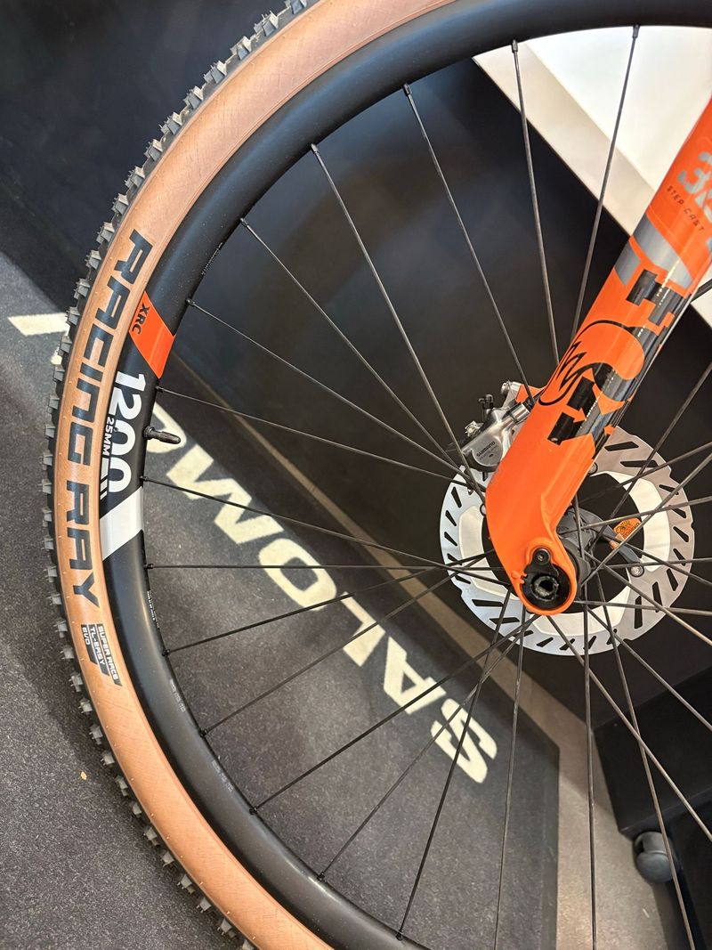 KTM MYROON EXONIC 2024 2024 Mountainbike usato, Arancione — immagine 11 di 12