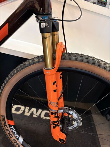 KTM MYROON EXONIC 2024 2024 Mountainbike usato, Arancione — immagine 7 di 12