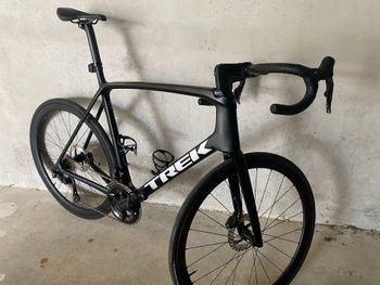 Used Trek Émonda SL 7 2024 2024 Road & Gravel, Black — image 1 of 4
