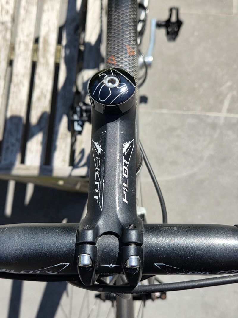 Used Giant Tcr Alliance 2006 Road & Gravel, Light Gray — image 9 of 11