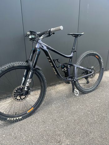 Used Giant Reign 29 1 2021 2021 Mountainbike, Schwarz, 29 — image 4 of 9