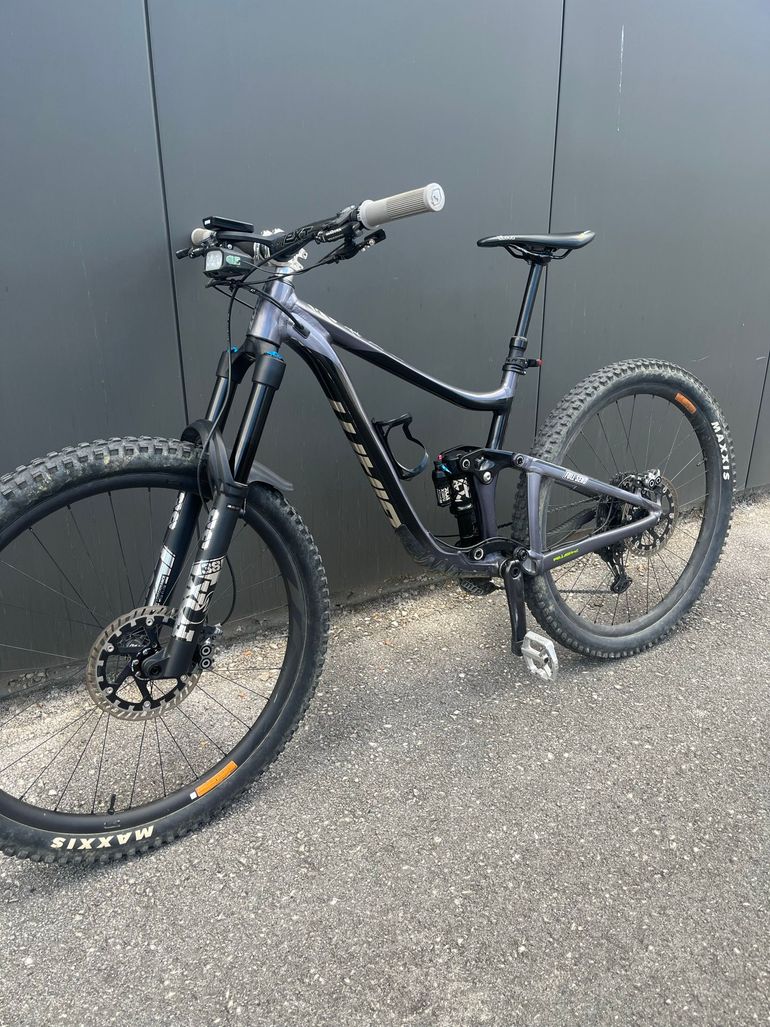 Used Giant Reign 29 1 2021 2021 Mountainbike, Schwarz, 29 — image 4 of 9