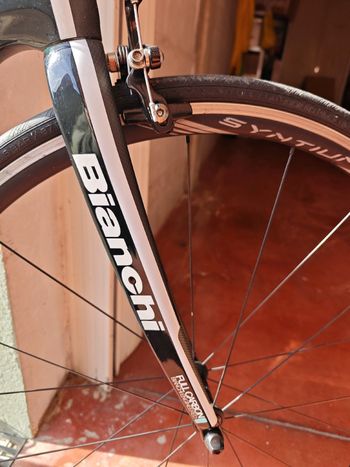 Bianchi Infinito Campagnolo Veloce 2020 Road & Gravel usato, Nero — immagine 8 di 11