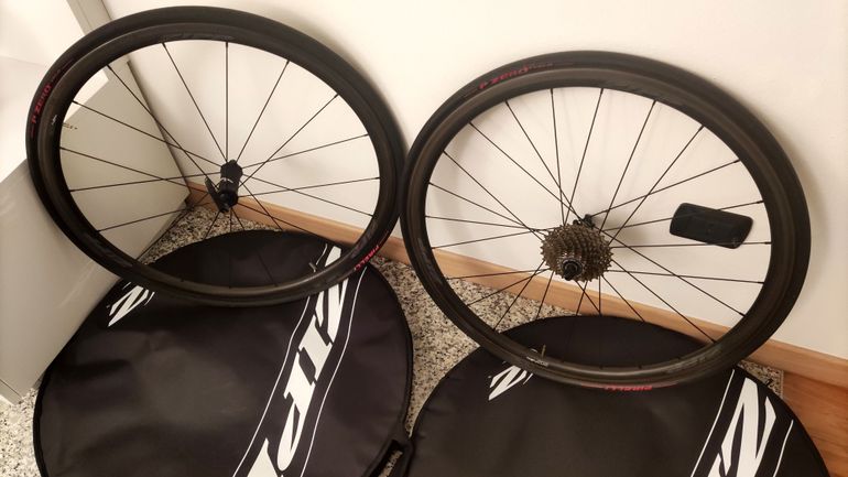 Used Cannondale Cannondale SuperSix EVO Hi-MOD Dura Ace 2017 Road & Gravel, Red — image 8 of 8