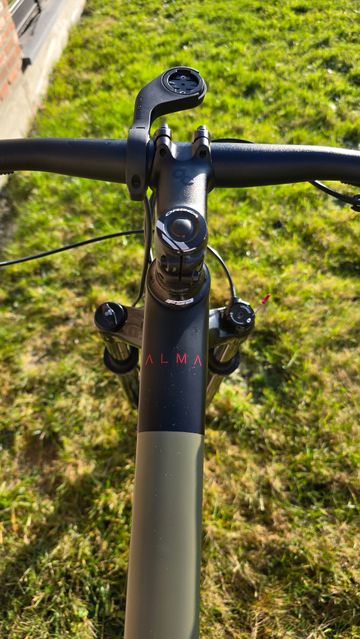 Używany Orbea ALMA M50 2022 2022 Mountainbike — zdjęcie 4 z 5