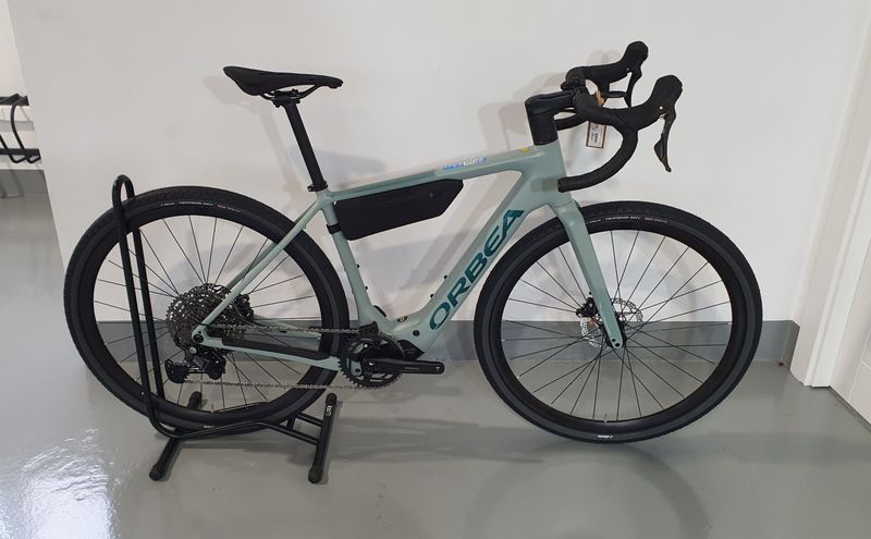 Used Orbea DENNA H40 2025 2025 Road & Gravel, Light Gray — image 1 of 7