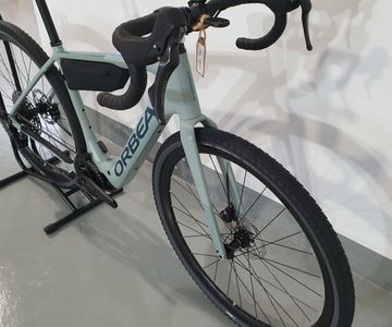 Used Orbea DENNA H40 2025 2025 Road & Gravel, Light Gray — image 5 of 7