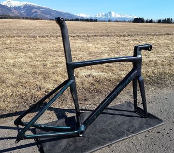 Używany Specialized Tarmac SL7 Expert 2022 Frameset 2022 Road & Gravel — zdjęcie 3 z 6