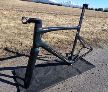 Używany Specialized Tarmac SL7 Expert 2022 Frameset 2022 Road & Gravel — zdjęcie 2 z 6