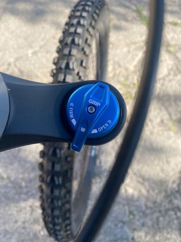 Used Mondraker FOXY 2023 2023 Mountainbike, Light Gray, 29 — image 14 of 19