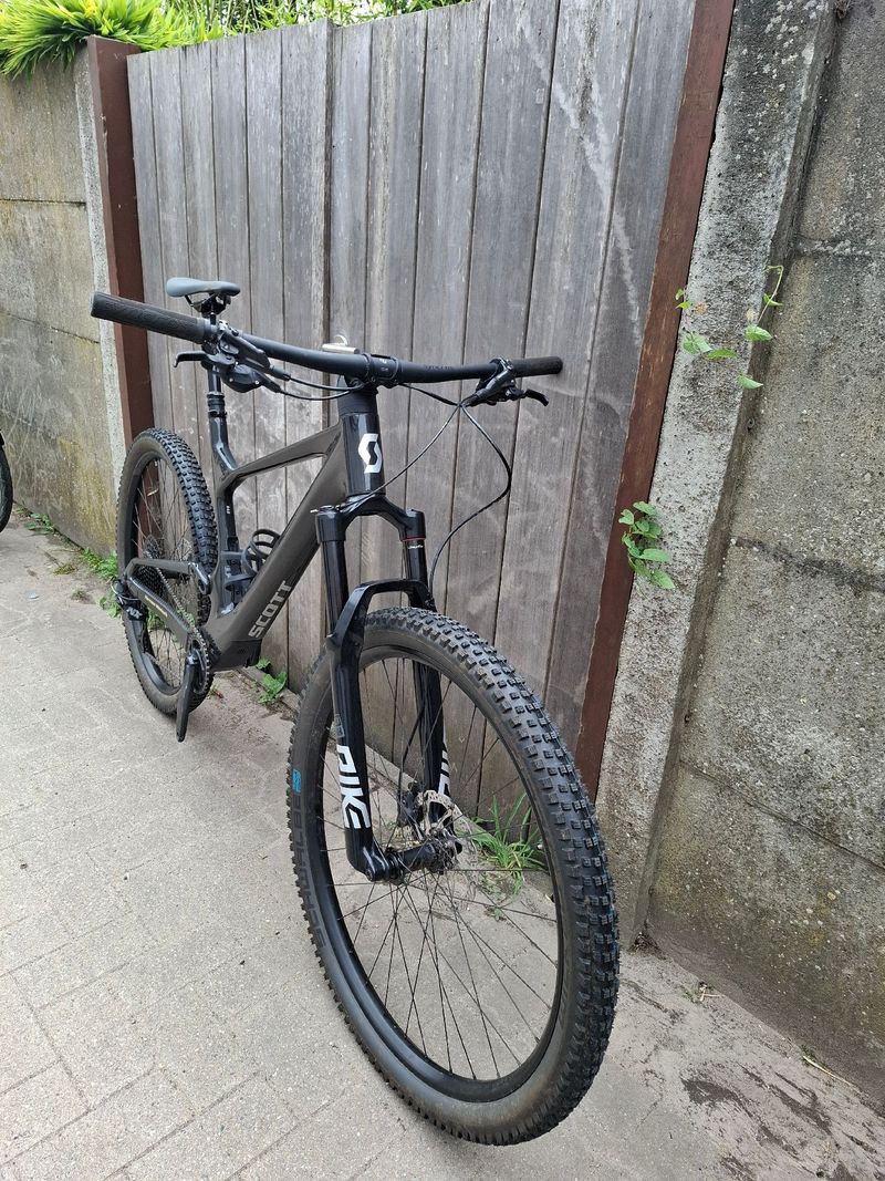 Used Scott Spark 940 2022 2022 Mountainbike, Black, 29 — image 2 of 10