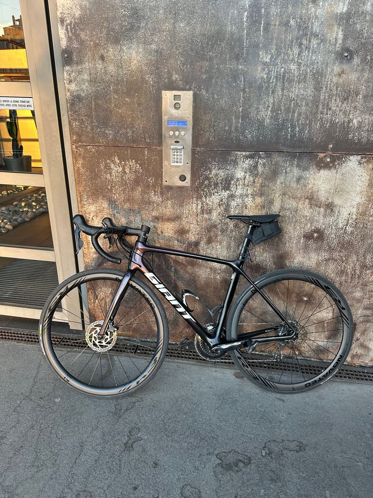 Used Giant TCR Advanced, Pro Disc 1 2021 2021 Road & Gravel — image 4 of 12
