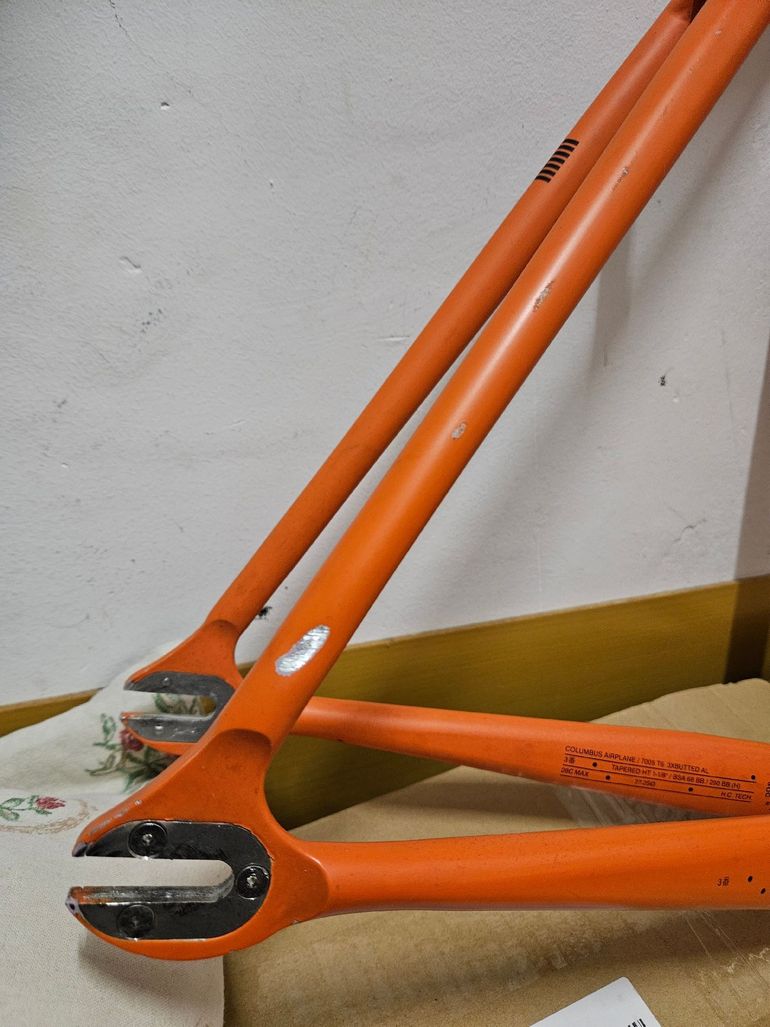 Used Dosnoventa Detroit Frameset 2024 Road & Gravel, Orange — image 11 of 24