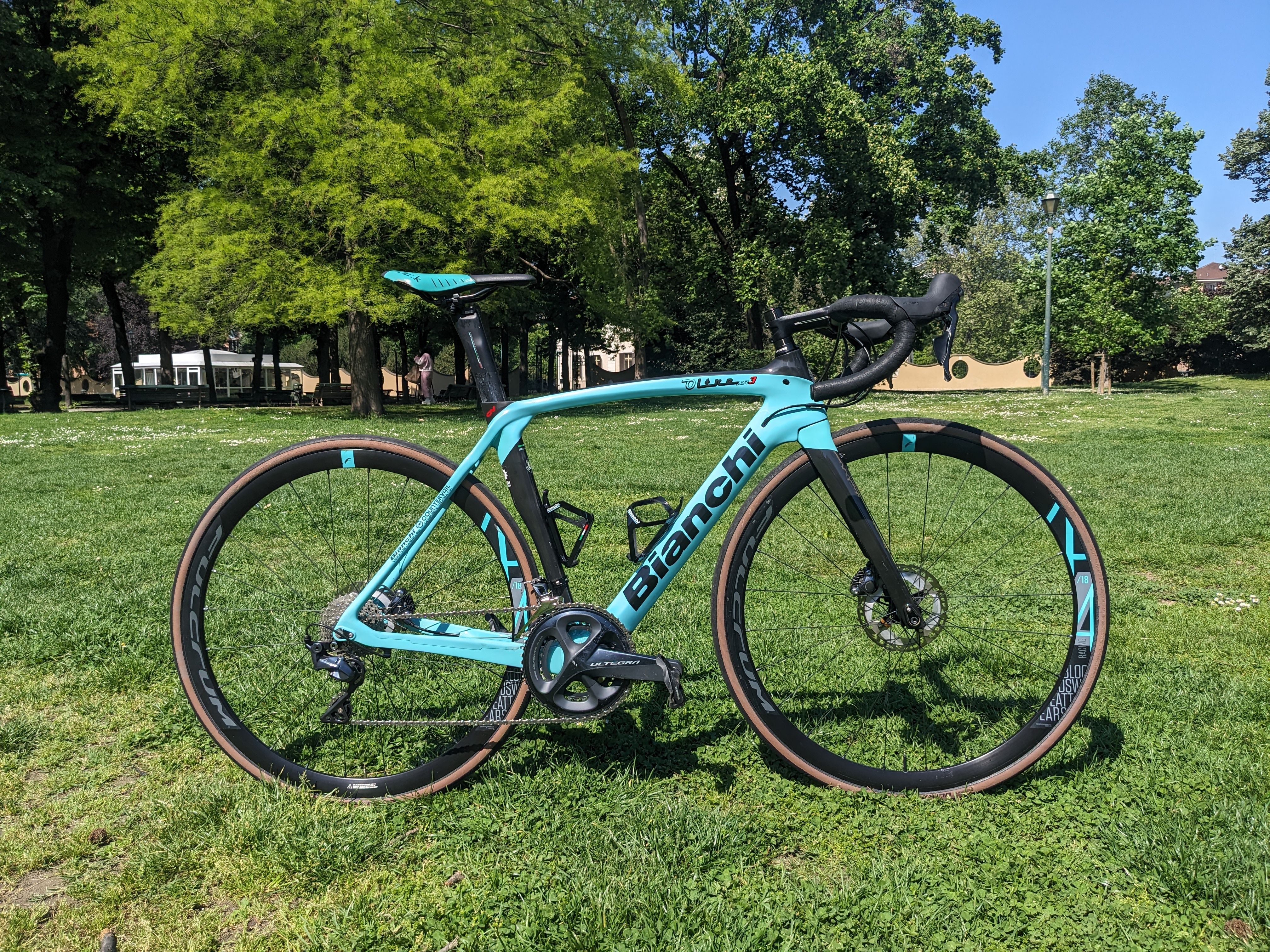 Bianchi Oltre XR3 Disc Ultegra 2020 | buycycle