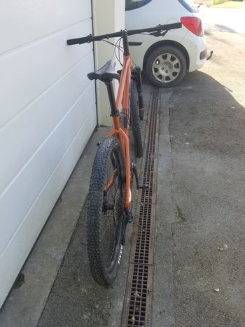 Used Vtt giant xtc VTT Giant Xtc 2023 2023 Mountainbike, Orange — image 2 of 3