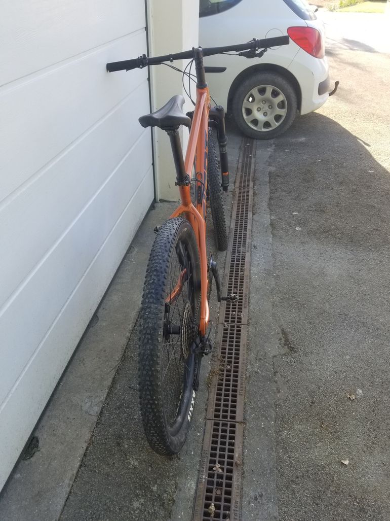 Used Vtt giant xtc VTT Giant Xtc 2023 2023 Mountainbike, Orange — image 2 of 3